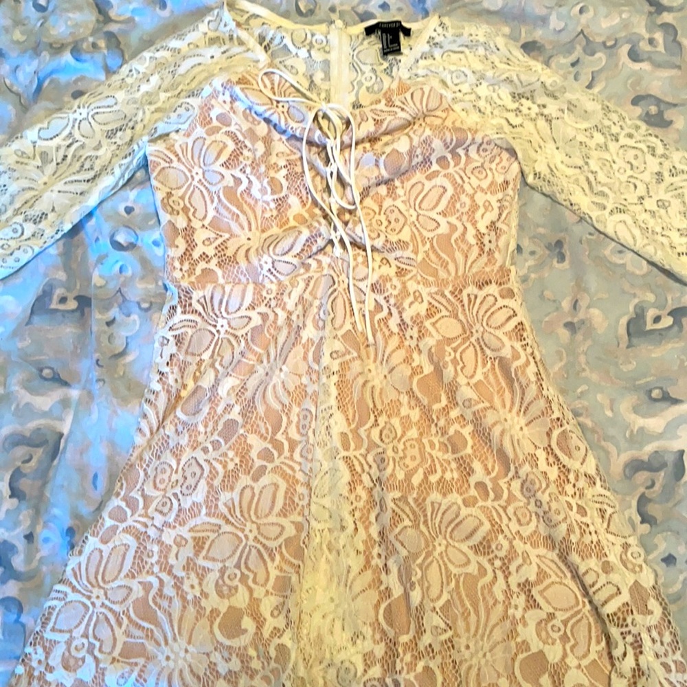 FOREVER 21 Lace Dress